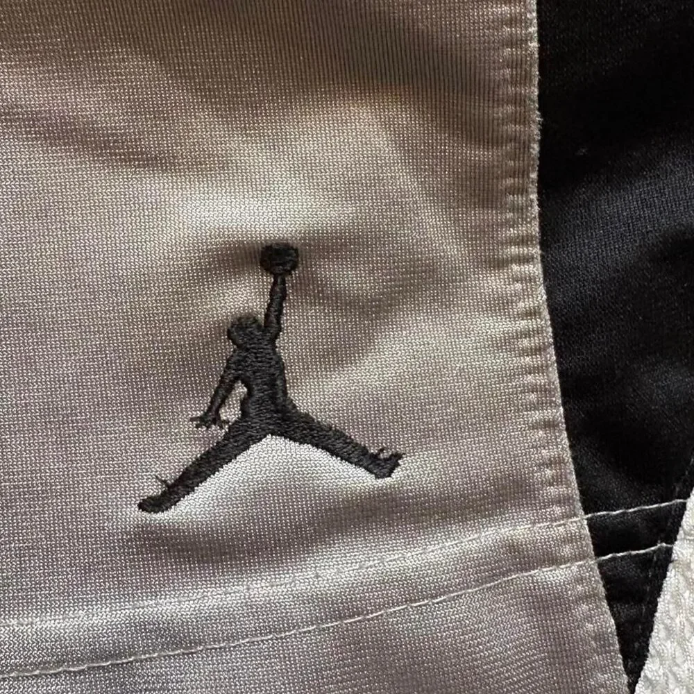 Vintage Mens Air Jordan Baggy Basketball Shorts SZ M